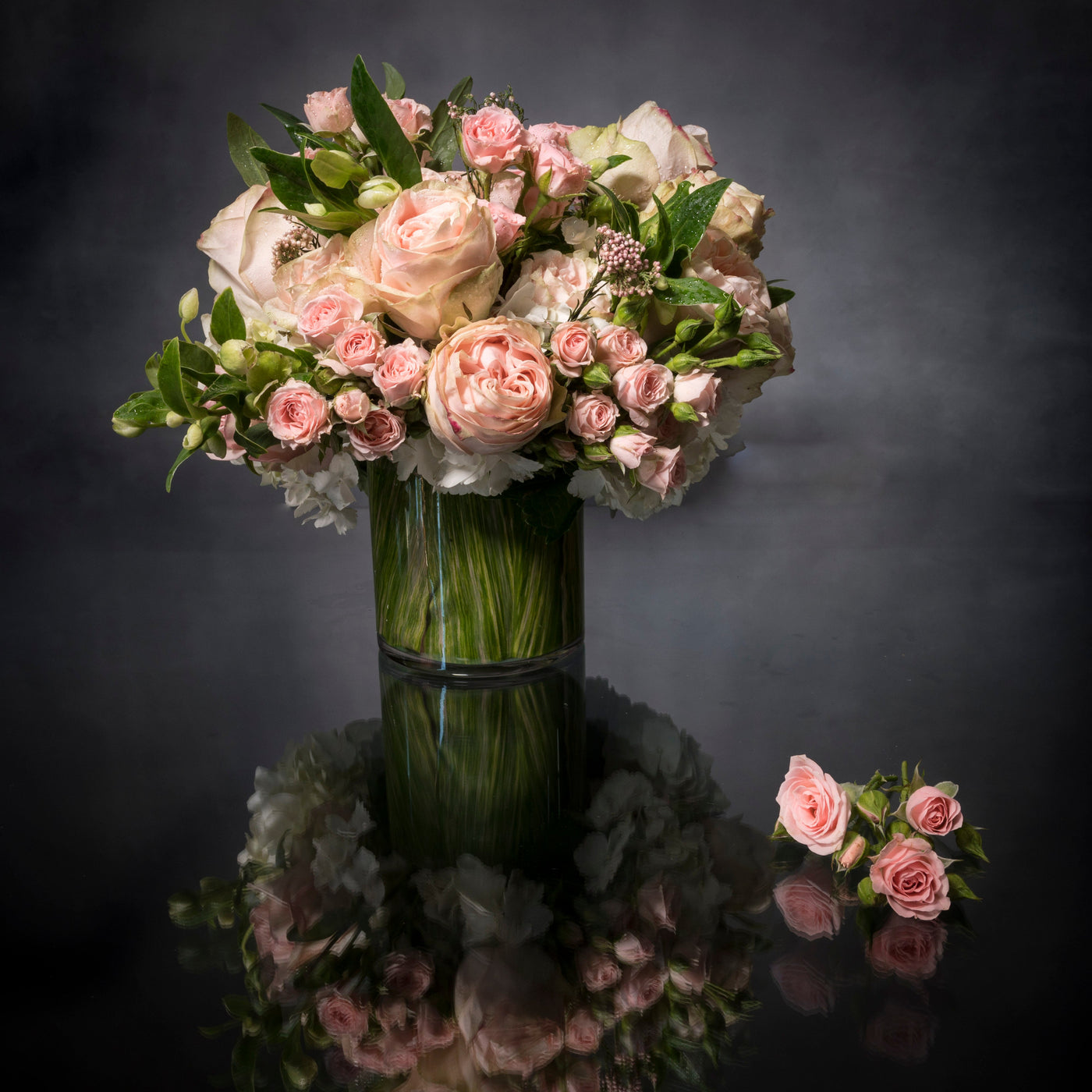 Santa Monica Florist offers same day delivery. Includes pink Roses, pink Spray Roses, Seasonal greens and white Hydrangeas. Birthday flowers, Thinking of you flowers, Congratulations flowers, Thank you flowers, welcome flowers.  