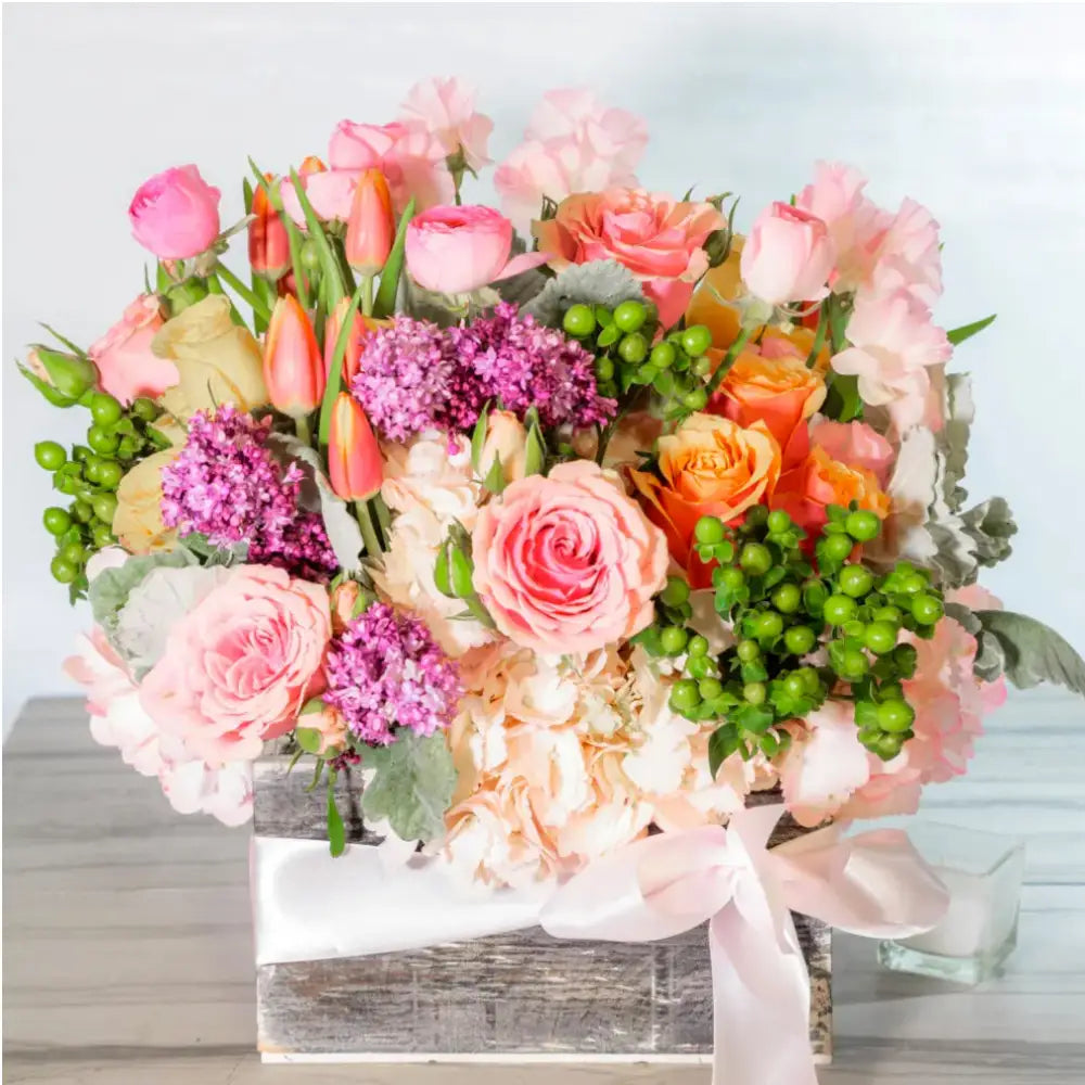 Our Boquet of Happiness is now avilable for same day delivery! My LA Orchidia presents pink Roses, Hydrangeas, Orange Roses, Green Berries, Lilacs and Orange Tulips. Perfect for Birthdays, love and romance, welcomes, get well soon and more !
