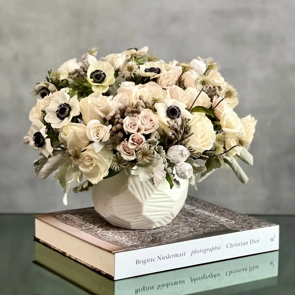 Delicate Whites - LA Orchidia