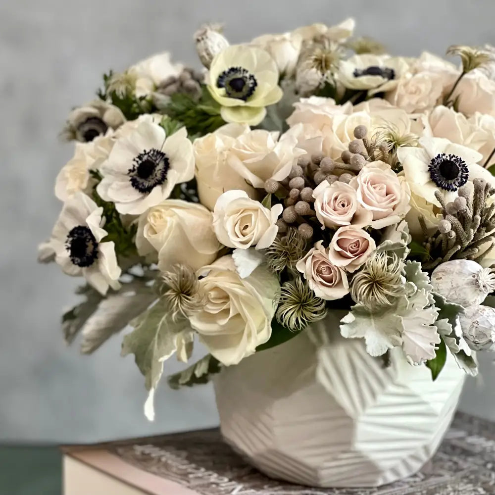 Delicate Whites - LA Orchidia