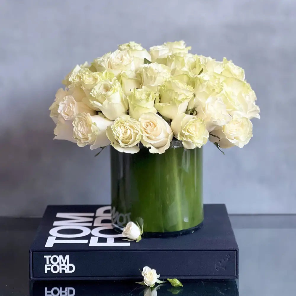 Elegant White Roses in Glass Vase | Same-Day Delivery LA Orchidia