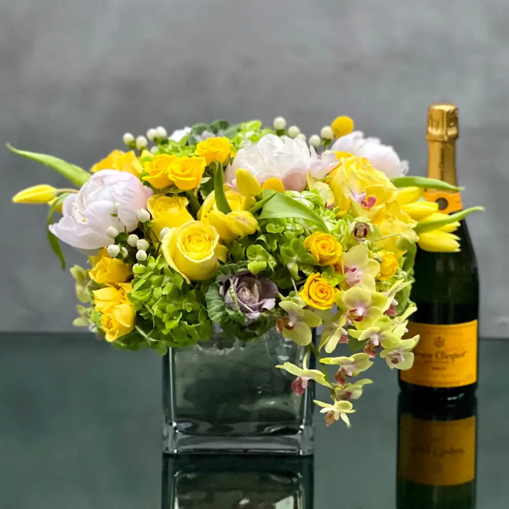 Mellow Yellow - Designers choice - LA Orchidia