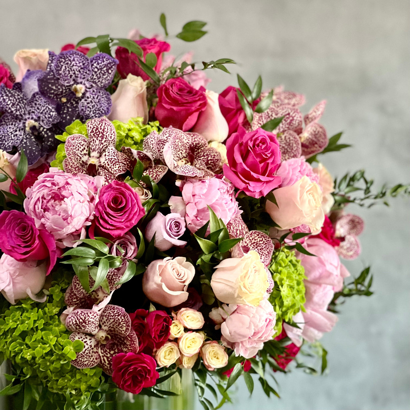 What a Delight Floral Arrangement with Pastel Roses, Peonies, and Orchids
Elegant Pink, Lavender, and White Roses in What a Delight Arrangement
Luxury Pastel and Bright Floral Arrangement for Same-Day Delivery Santa Monica
Sophisticated Floral Arrangement with Roses and Hydrangeas for Los Angeles Delivery