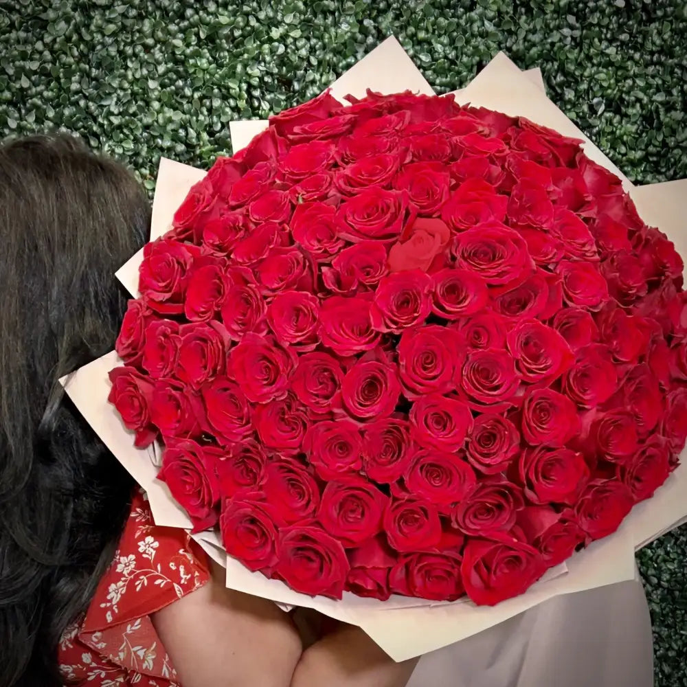 Layers and Layers of Love arrangement with over 1,001 red roses, standing 3 feet tall and 4 feet wide, available for same-day delivery by LA Orchidia.