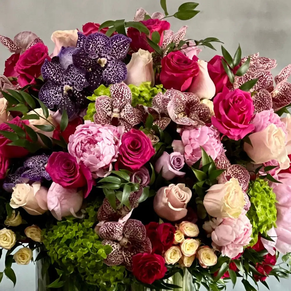 What a Delight Floral Arrangement with Pastel Roses, Peonies, and Orchids
Elegant Pink, Lavender, and White Roses in What a Delight Arrangement
Luxury Pastel and Bright Floral Arrangement for Same-Day Delivery Los Angeles
Sophisticated Floral Arrangement with Roses and Hydrangeas for Los Angeles Delivery