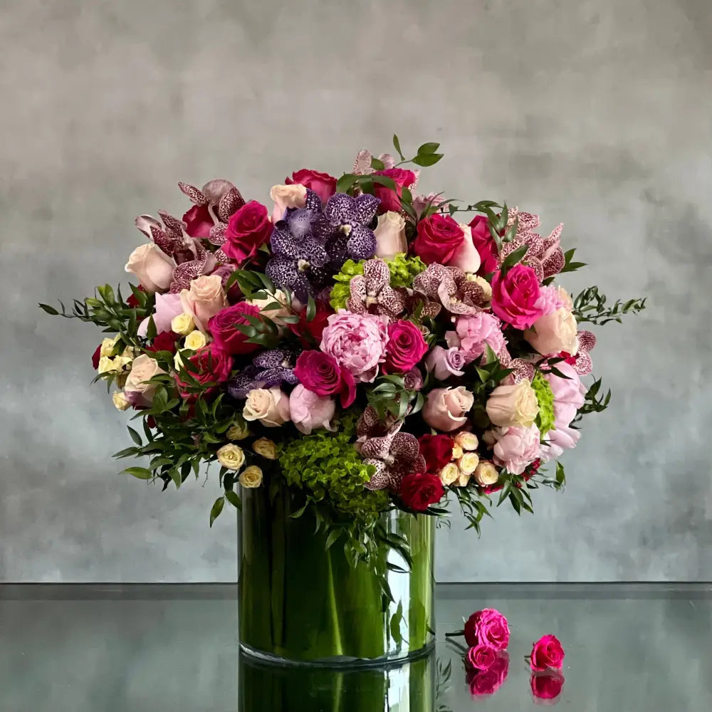 What a Delight Floral Arrangement with Pastel Roses, Peonies, and Orchids
Elegant Pink, Lavender, and White Roses in What a Delight Arrangement
Luxury Pastel and Bright Floral Arrangement for Same-Day Delivery Los Angeles
Sophisticated Floral Arrangement with Roses and Hydrangeas for Los Angeles Delivery